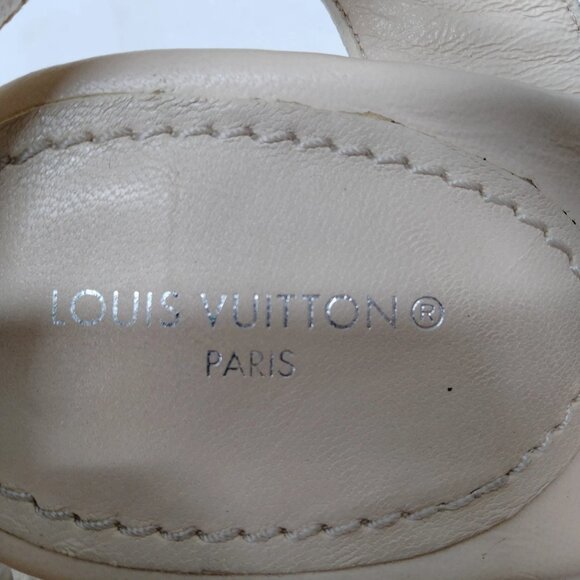 Louis Vuitton Sandals Women Cream Leather (calf) mon-687-092125 - Picture 8 of 9